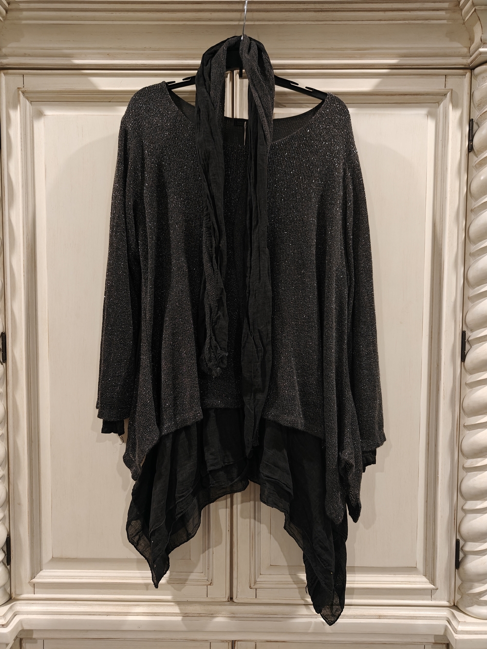 Moda Black Sparkle Layered Knit Sweater with Sheer Hem And Scarf